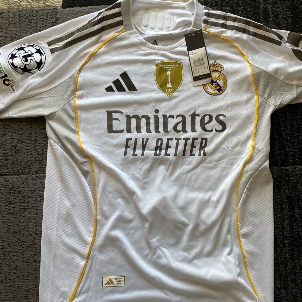 Real Madrid 25/26 Home Jersey. ( Jude Bellingham)